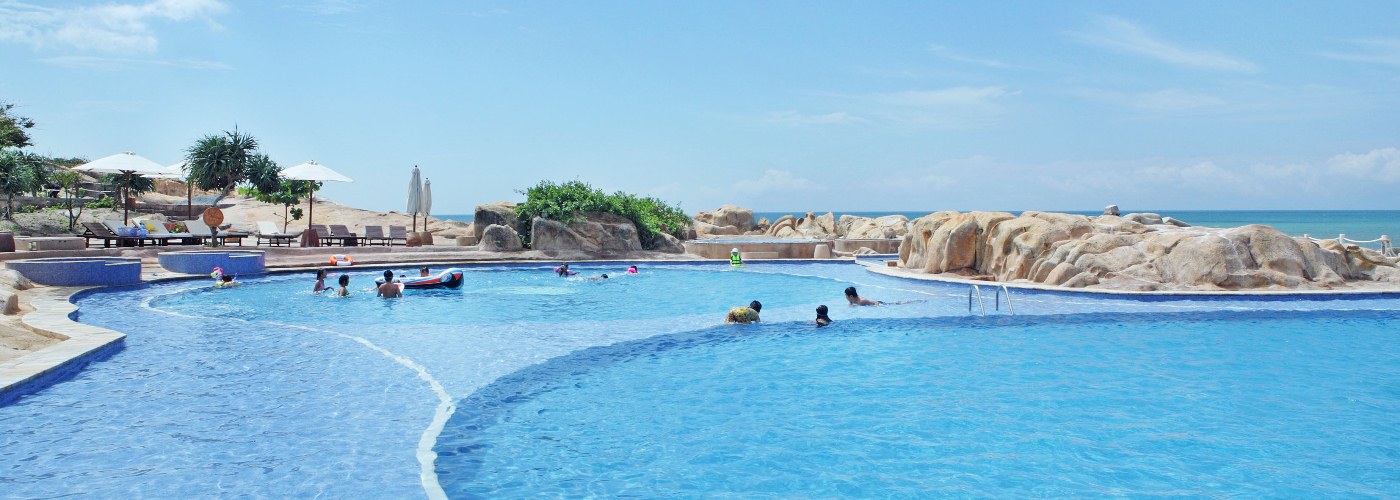 ROCK WATER BAY RESORT
